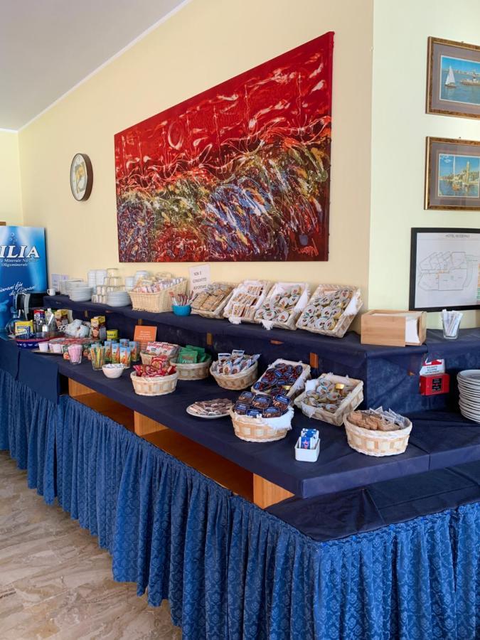קרביה Hotel Moderno - Bed & Breakfast מראה חיצוני תמונה