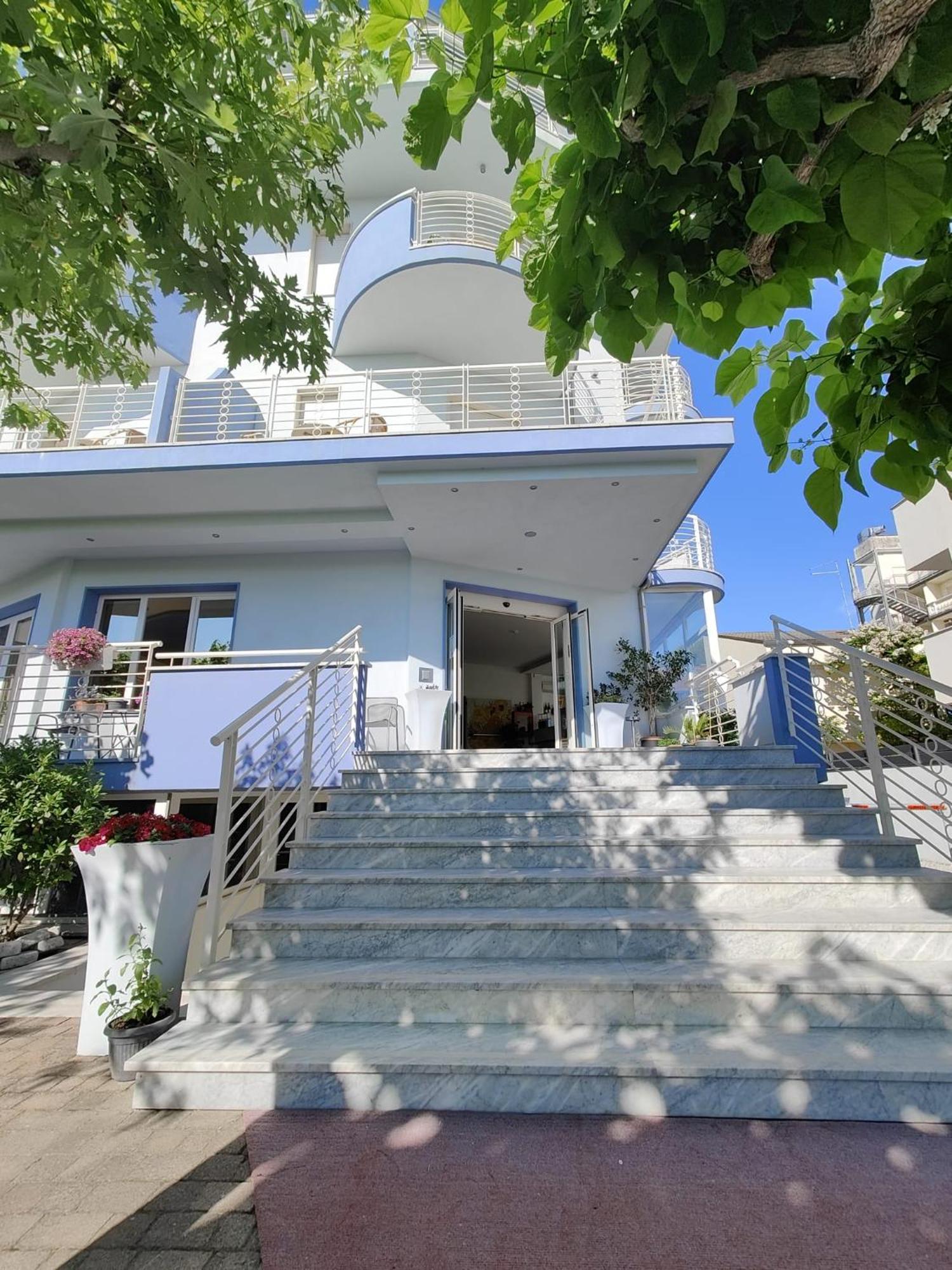 קרביה Hotel Moderno - Bed & Breakfast מראה חיצוני תמונה