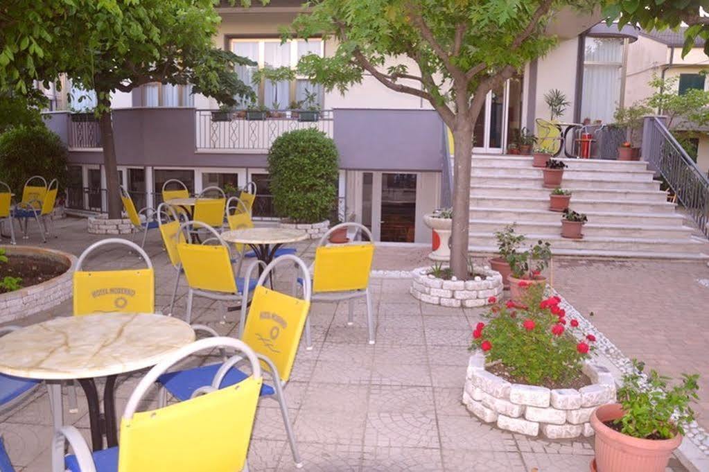 קרביה Hotel Moderno - Bed & Breakfast מראה חיצוני תמונה