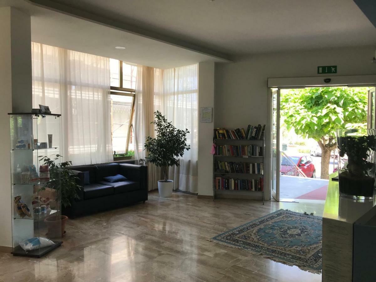 קרביה Hotel Moderno - Bed & Breakfast מראה חיצוני תמונה